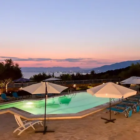 Needa's - Eros Loft With Infinity Pool * Kalamáta