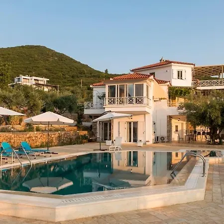 Needa's - Eros Loft With Infinity Pool