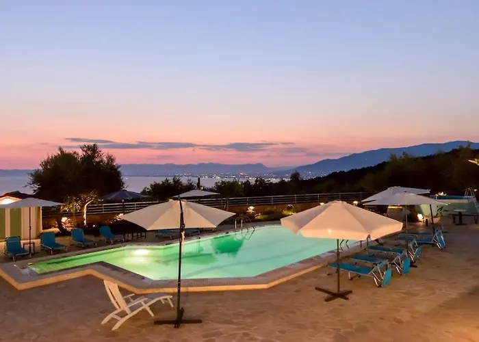 Needa's - Eros Loft With Infinity Pool * Kalamata